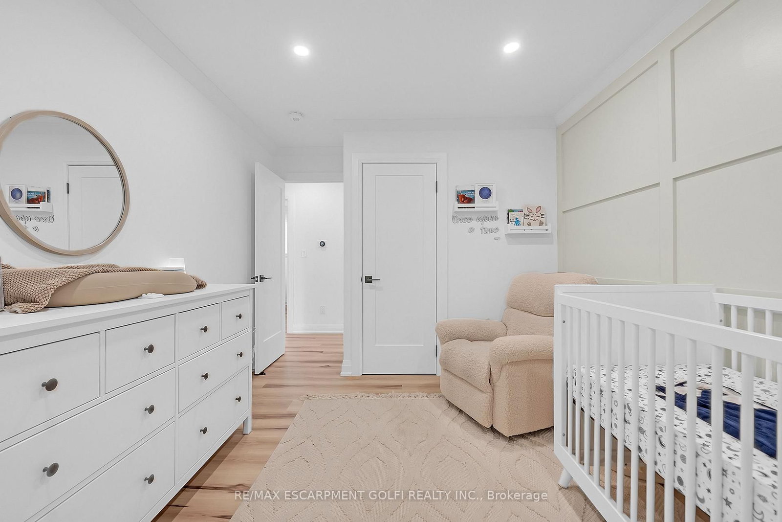 4236 LONGMOOR Drive • Burlington, ON photo 23