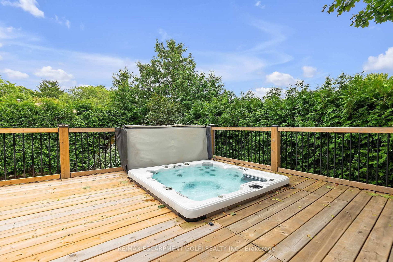 4236 LONGMOOR Drive • Burlington, ON photo 34