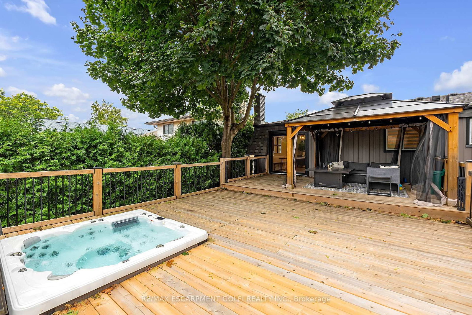 4236 LONGMOOR Drive • Burlington, ON photo 35