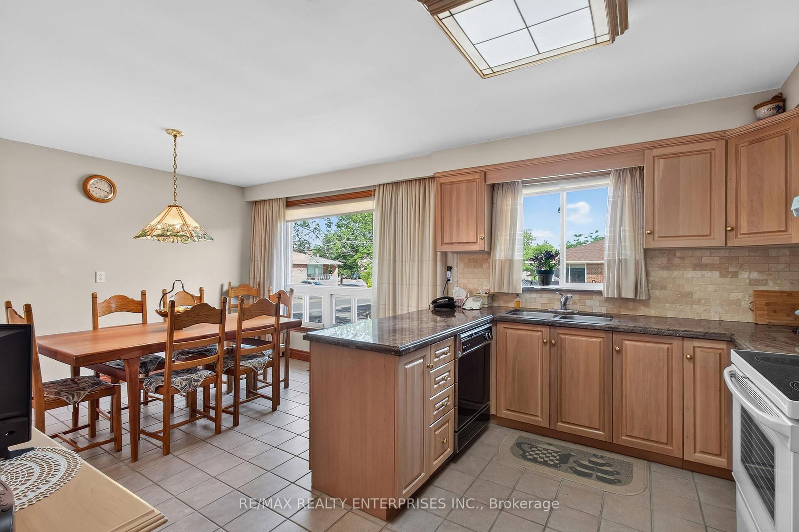 3 Slane Court • Toronto, ON photo 18