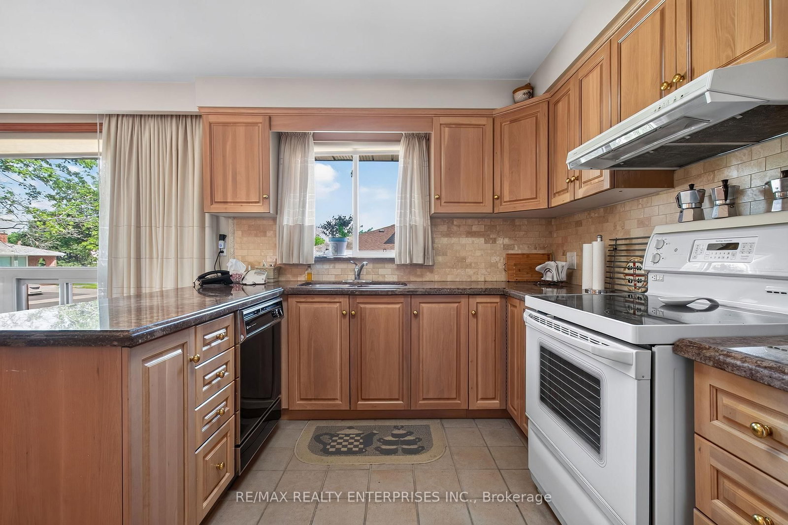 3 Slane Court • Toronto, ON photo 19