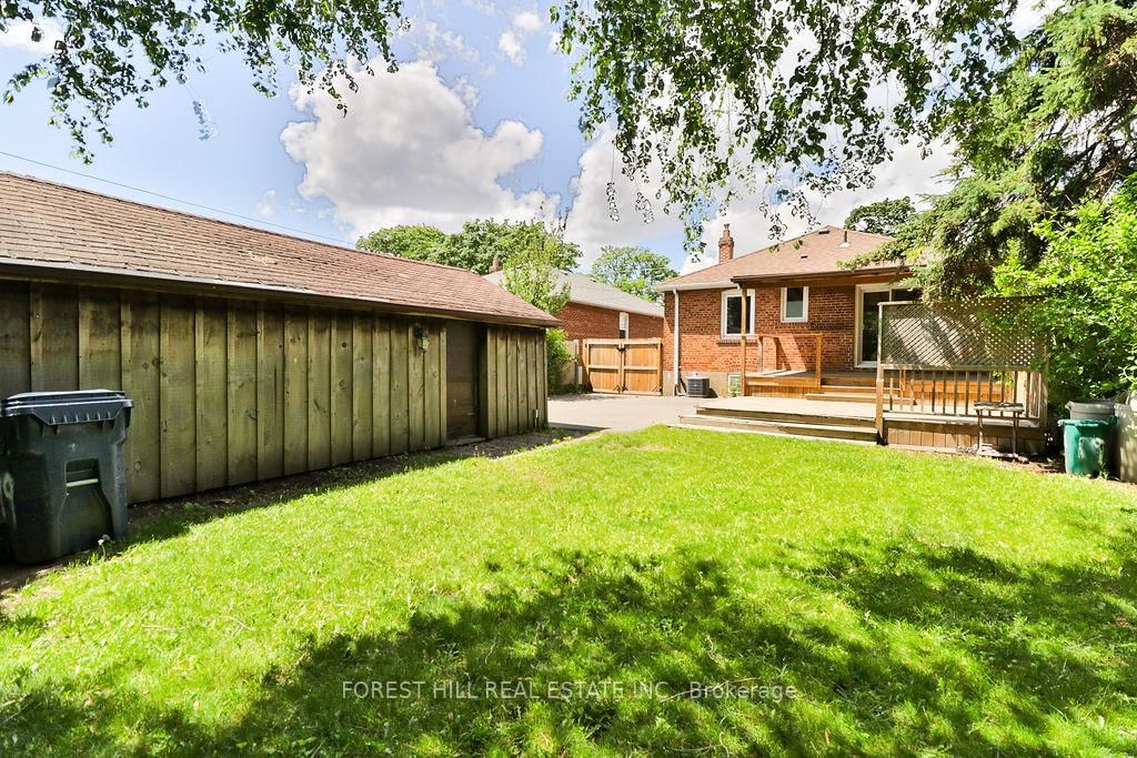 19 Silvercrest Avenue • Toronto, ON photo 32