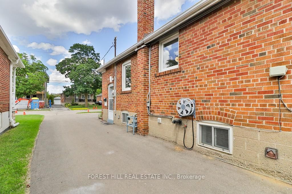 19 Silvercrest Avenue • Toronto, ON photo 41