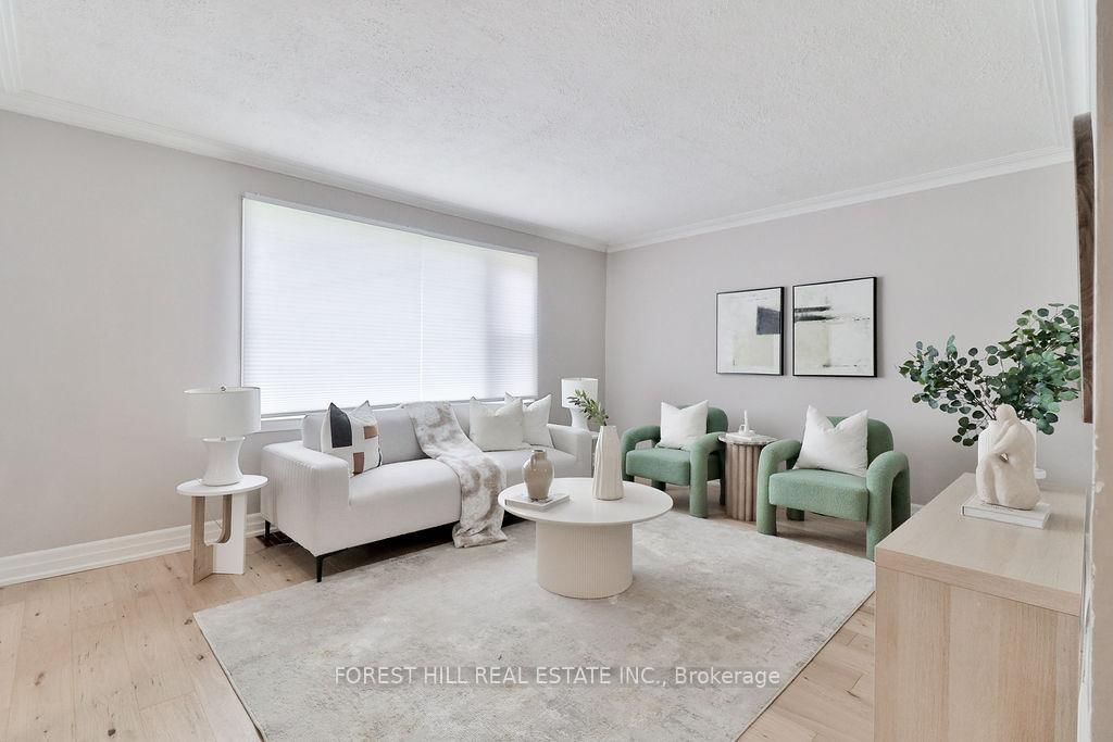 19 Silvercrest Avenue • Toronto, ON photo 8