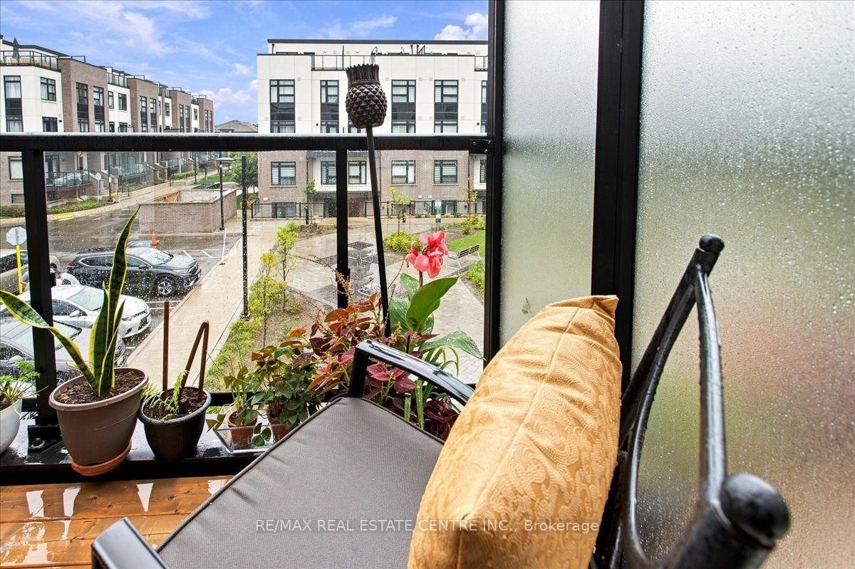 1597 Rose Way • #103 • Milton, ON photo 13
