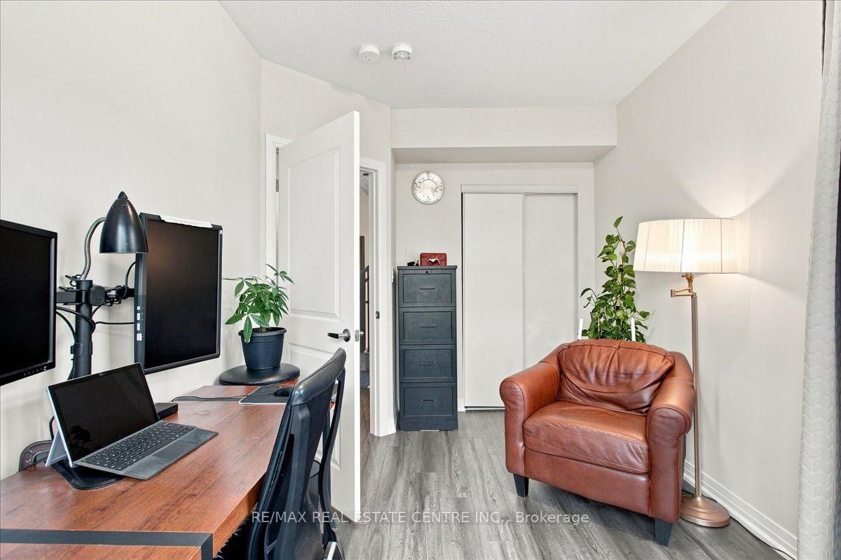 1597 Rose Way • #103 • Milton, ON photo 19