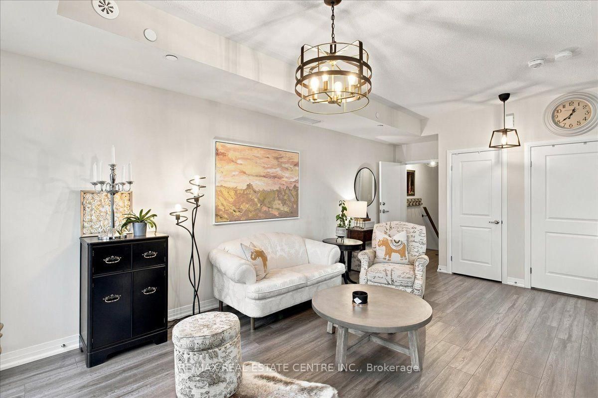 1597 Rose Way • #103 • Milton, ON photo 5