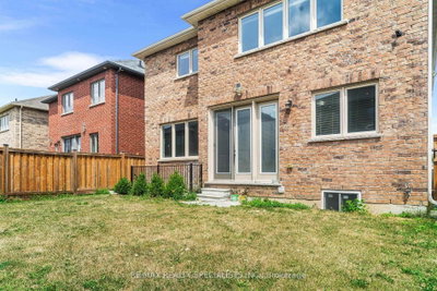 22 Gainsford Brampton,ON L6X 5N2 — Photo 28
