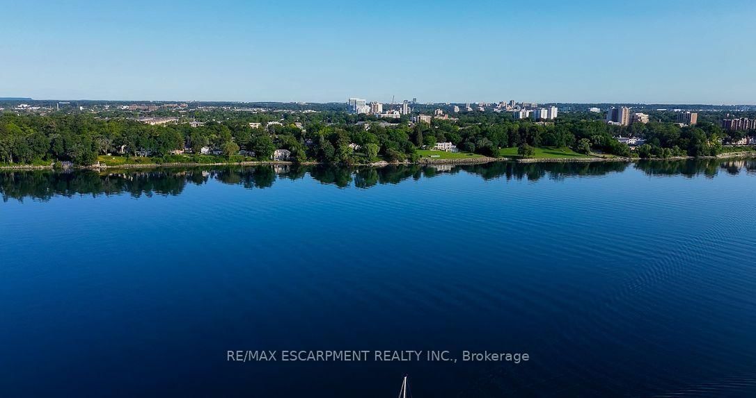10 Brookfield Road • Oakville, ON photo 11