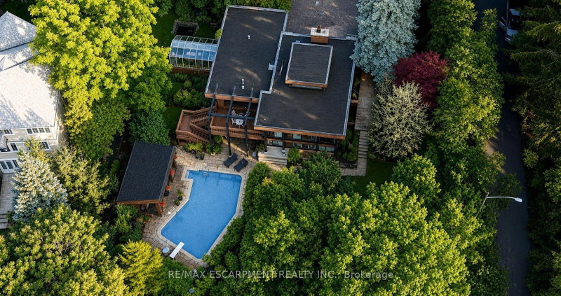 10 Brookfield Road