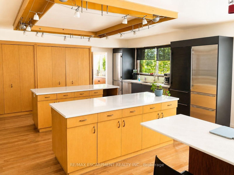10 Brookfield Oakville,ON L6K 2Y5 — Photo 9