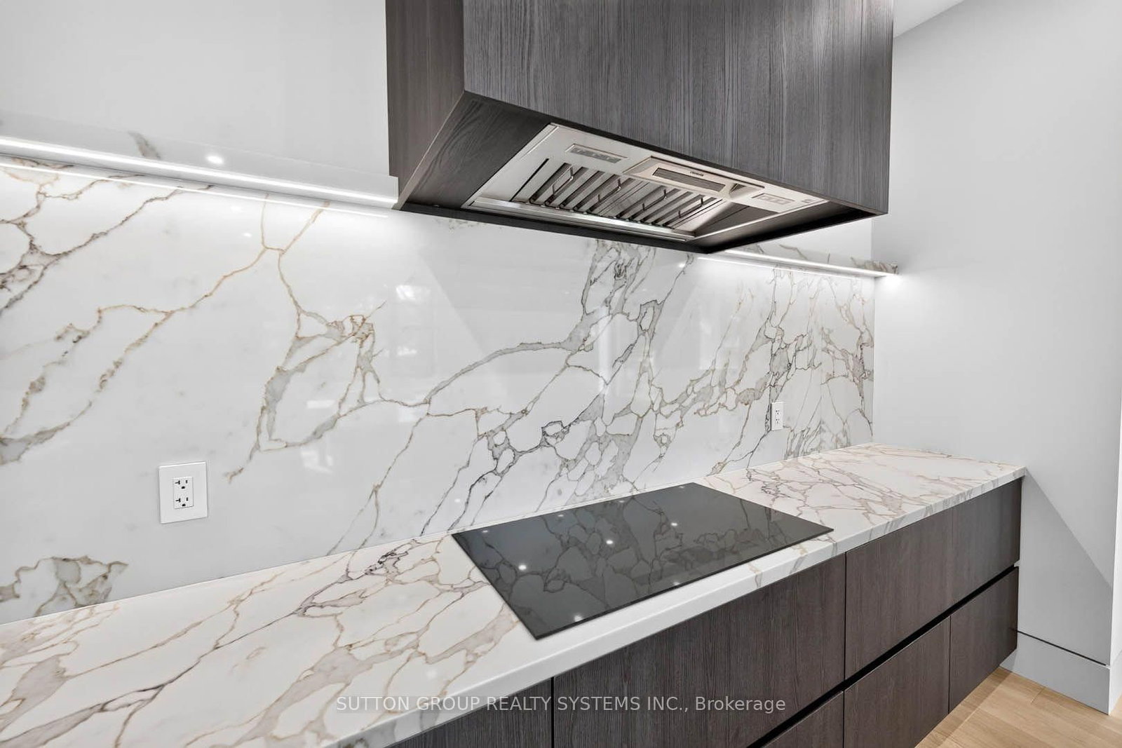 2052 Redan Drive • Mississauga, ON photo 12