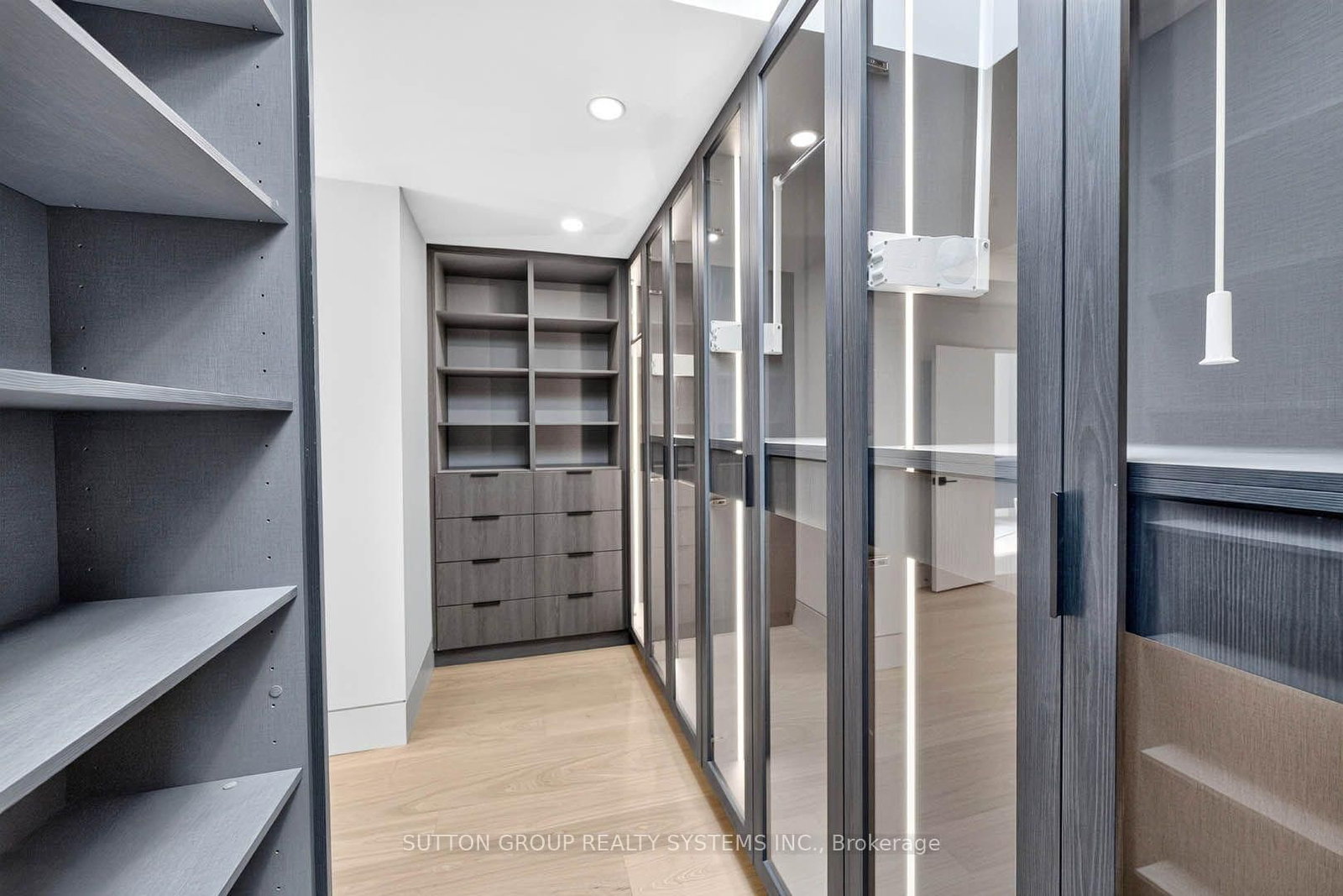 2052 Redan Drive • Mississauga, ON photo 22