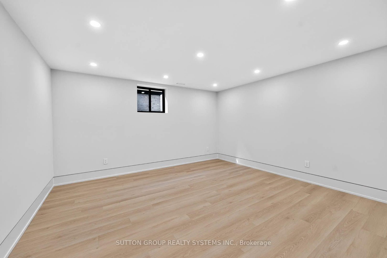 2052 Redan Drive • Mississauga, ON photo 41