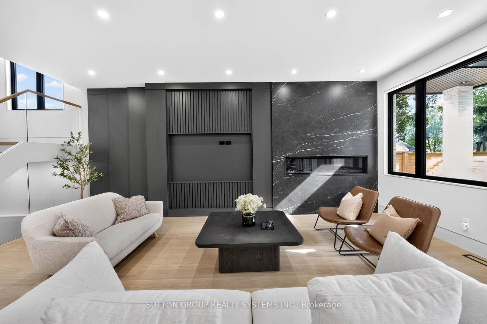 2052 Redan Drive • Mississauga, ON photo 6