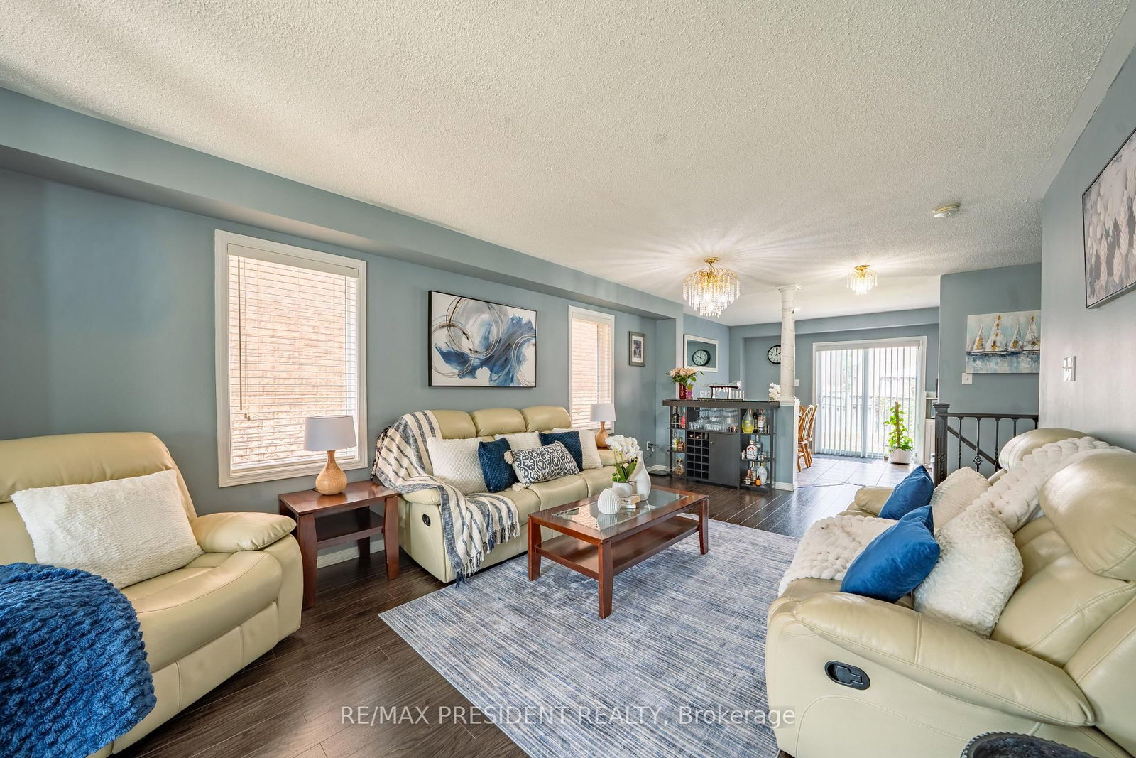 4 Redfinch Way • Brampton, ON photo 8