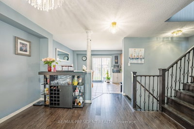 4 Redfinch Way • Brampton, ON photo 9