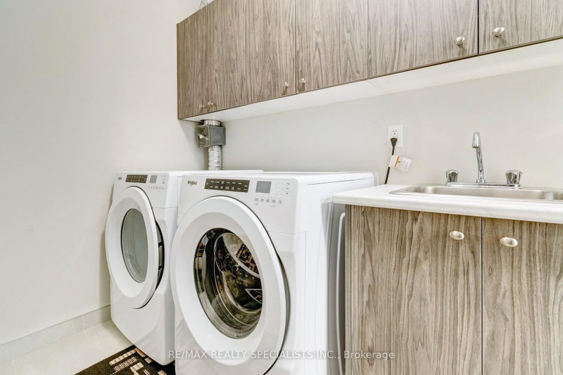 830 Megson Milton,ON L9T 9M7 — Photo 32