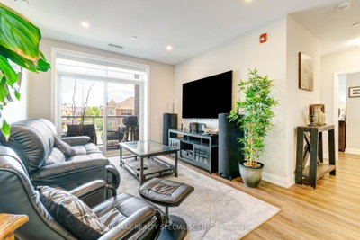 830 Megson Terrace • Milton, ON photo 4