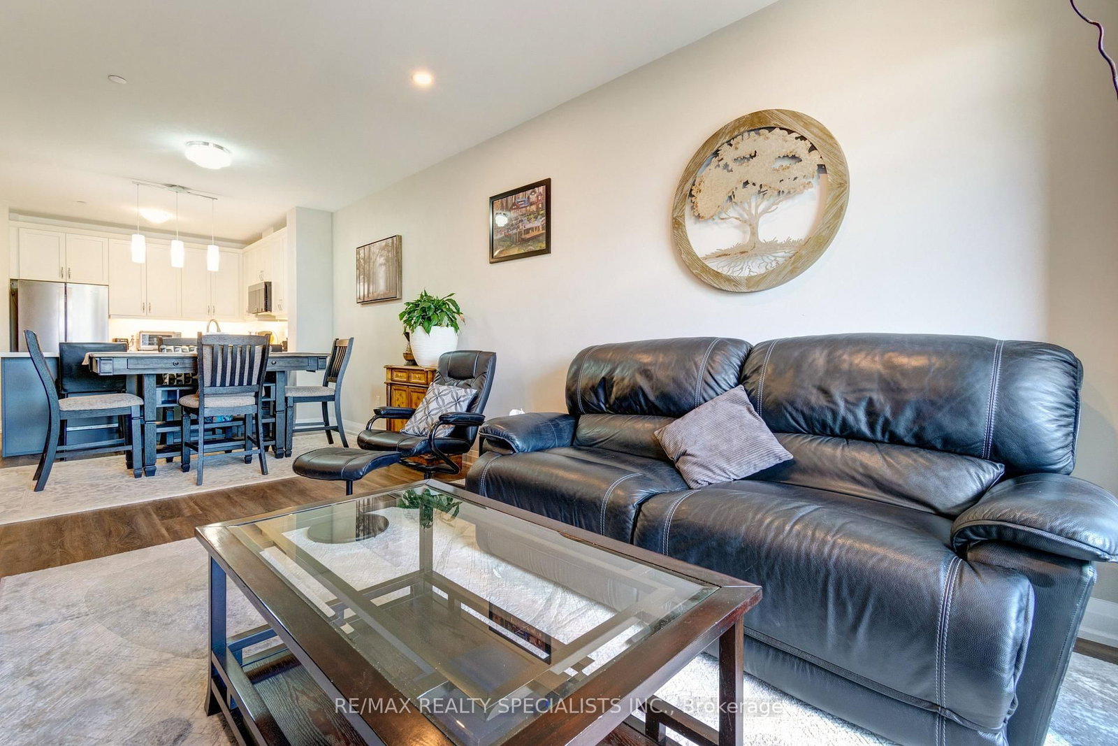 830 Megson Terrace • Milton, ON photo 6