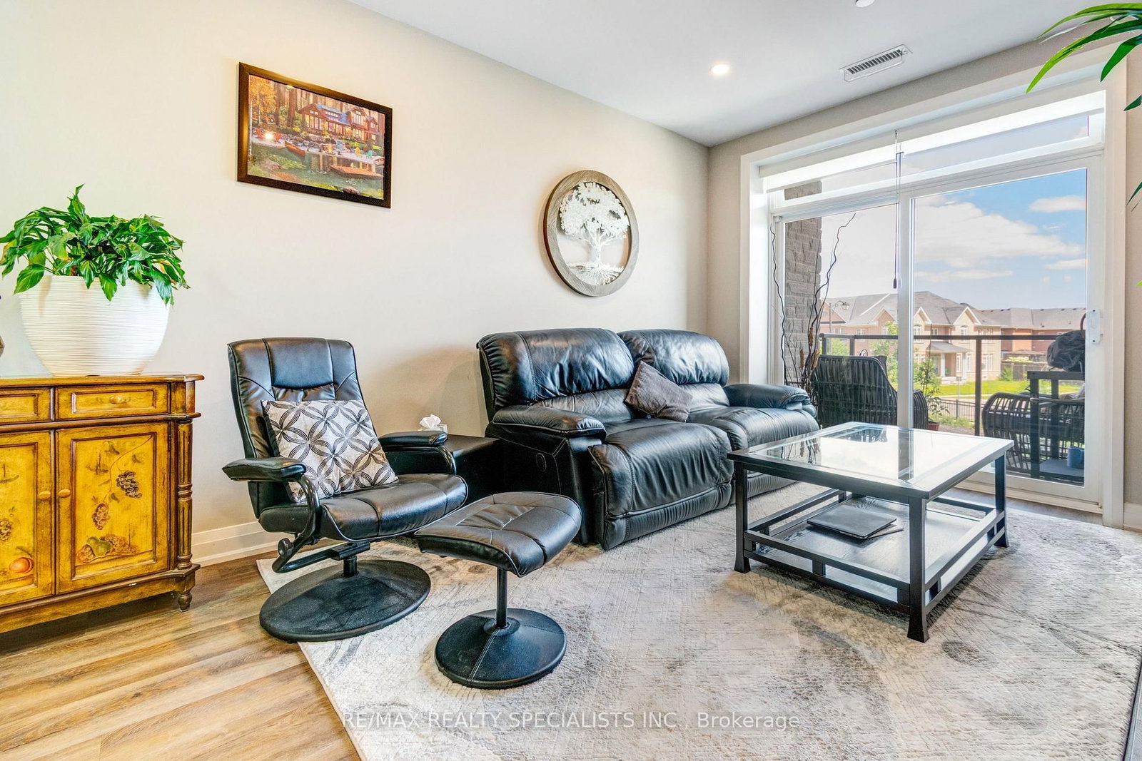 830 Megson Terrace • Milton, ON photo 9