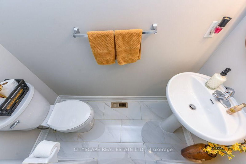 879 Bennett Milton,ON L9T 6X9 — Photo 12