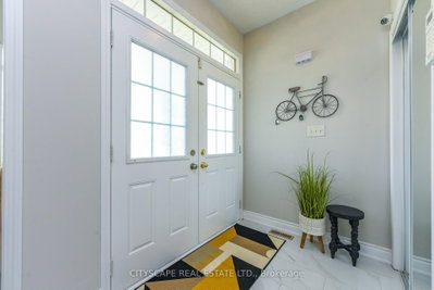 879 Bennett Boulevard • Milton, ON photo 4