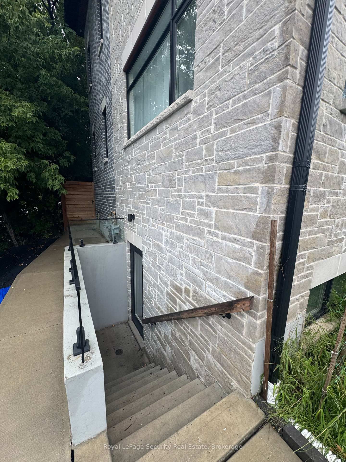 Lower #1 - 196 Strathnairn Avenue, Toronto