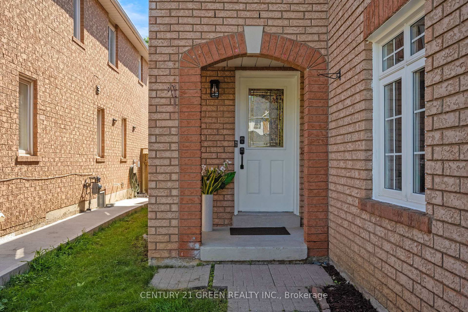7179 Frontier Ridge • Mississauga, ON photo 5