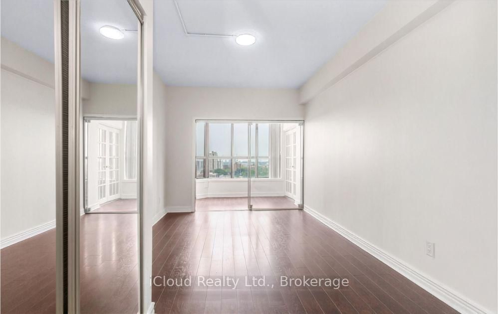 25 Agnes Street • #Cy02 (1402) • Mississauga, ON photo 16