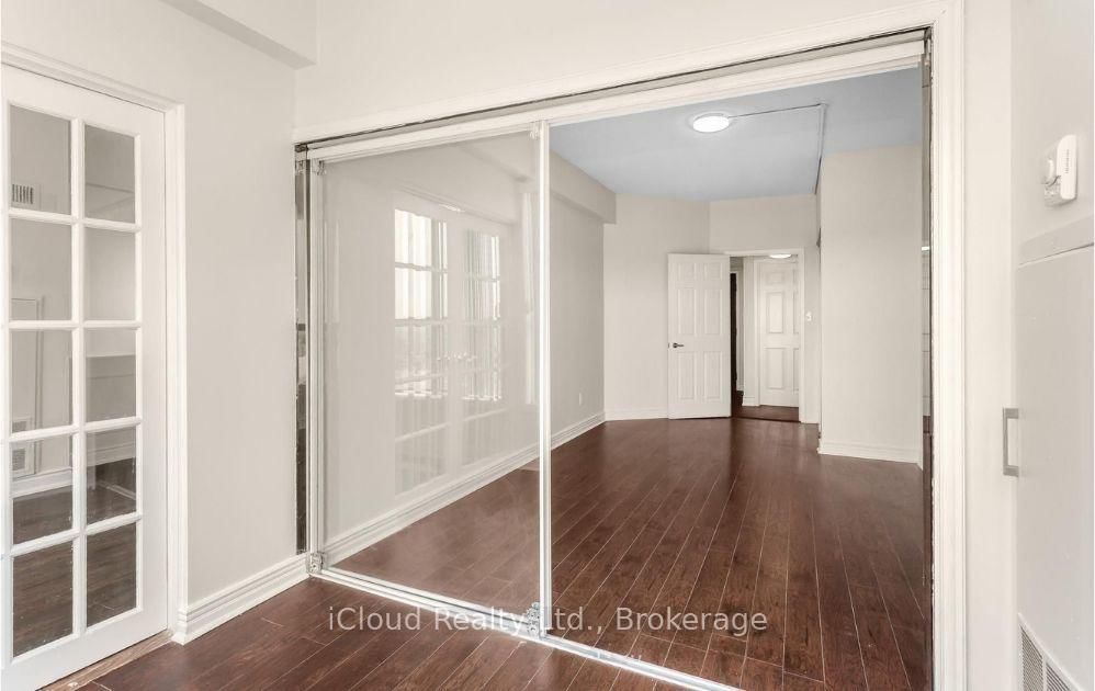 25 Agnes Street • #Cy02 (1402) • Mississauga, ON photo 24