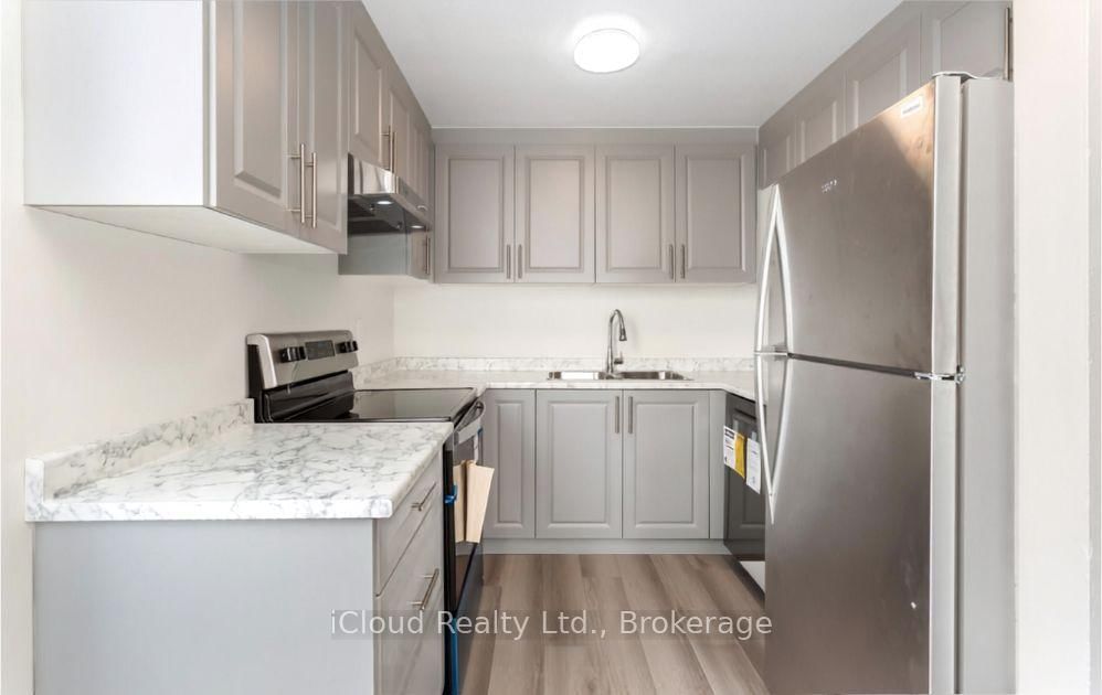 25 Agnes Street • #Cy02 (1402) • Mississauga, ON photo 5