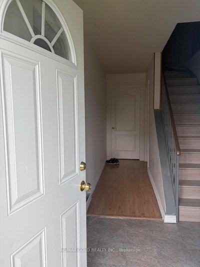 9 Havenbrook Court • Brampton, ON photo 4