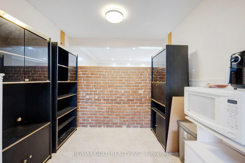 9 Havenbrook Brampton,ON L6S 2B4 — Photo 8