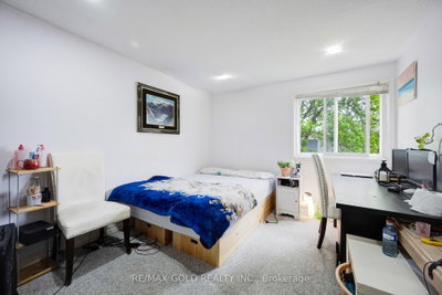 9 Havenbrook Court • Brampton, ON photo 9
