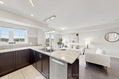 2441 Greenwich Drive • #11 • Oakville, ON photo 9