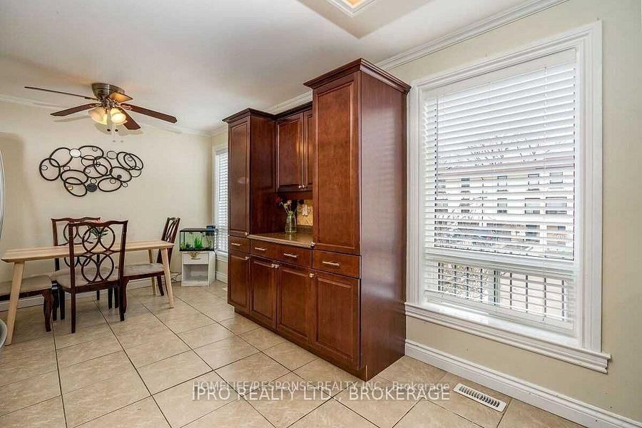 6679 SHELTER BAY Road • #46 • Mississauga, ON photo 20