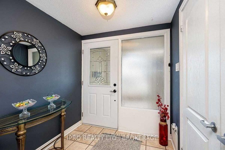 6679 SHELTER BAY Road • #46 • Mississauga, ON photo 3