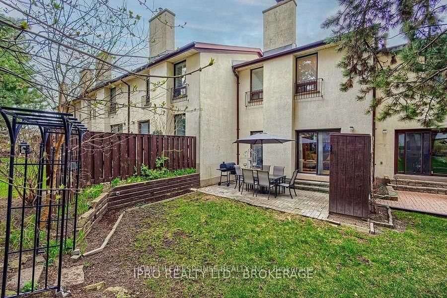 6679 SHELTER BAY Road • #46 • Mississauga, ON photo 38