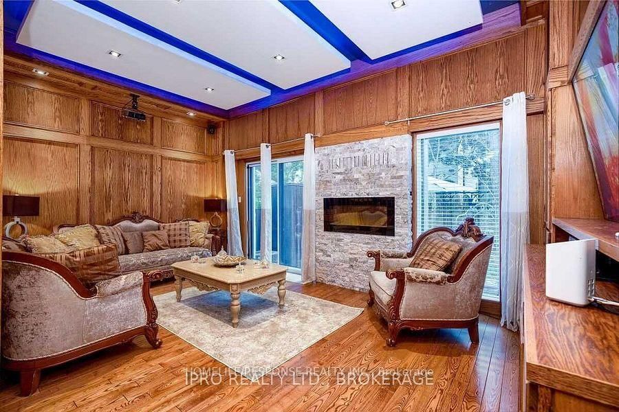 6679 SHELTER BAY Road • #46 • Mississauga, ON photo 6