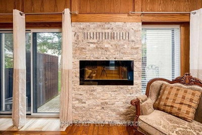 6679 SHELTER BAY Road • #46 • Mississauga, ON photo 8