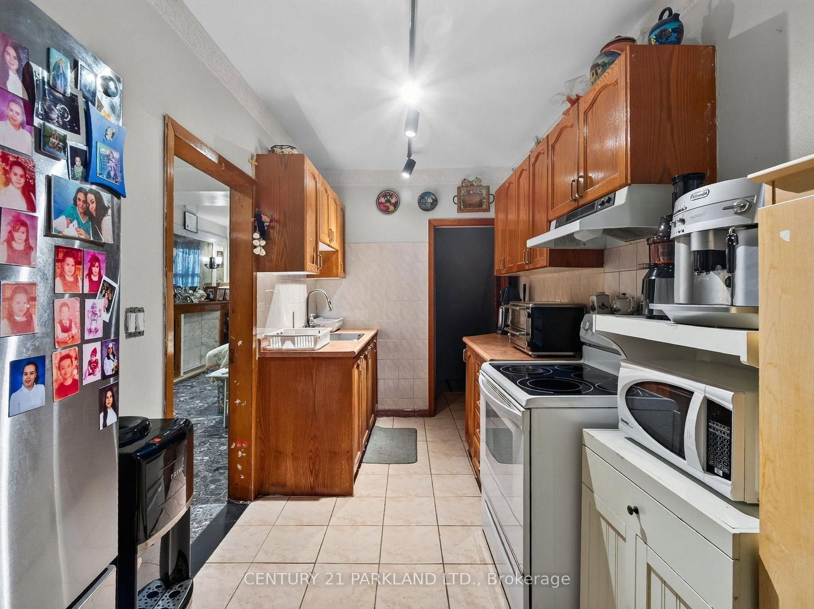 323 Nairn Avenue • Toronto, ON photo 8