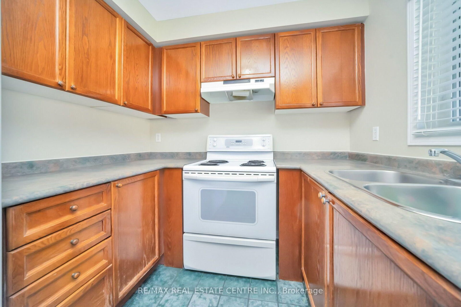 111 Springview Drive • Brampton, ON photo 18