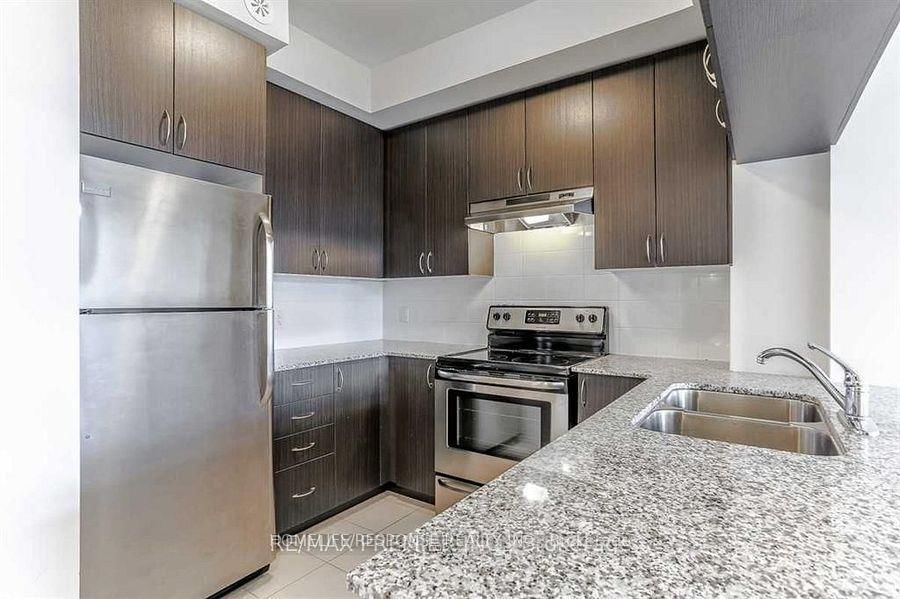 54 SKY HARBOUR Drive • #313 • Brampton, ON photo 4
