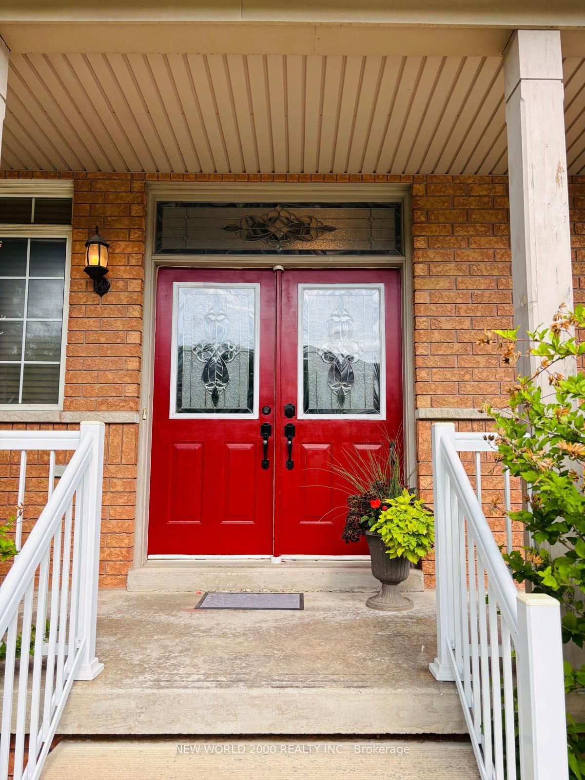 137 Fitzgerald Crescent • Milton, ON photo 2