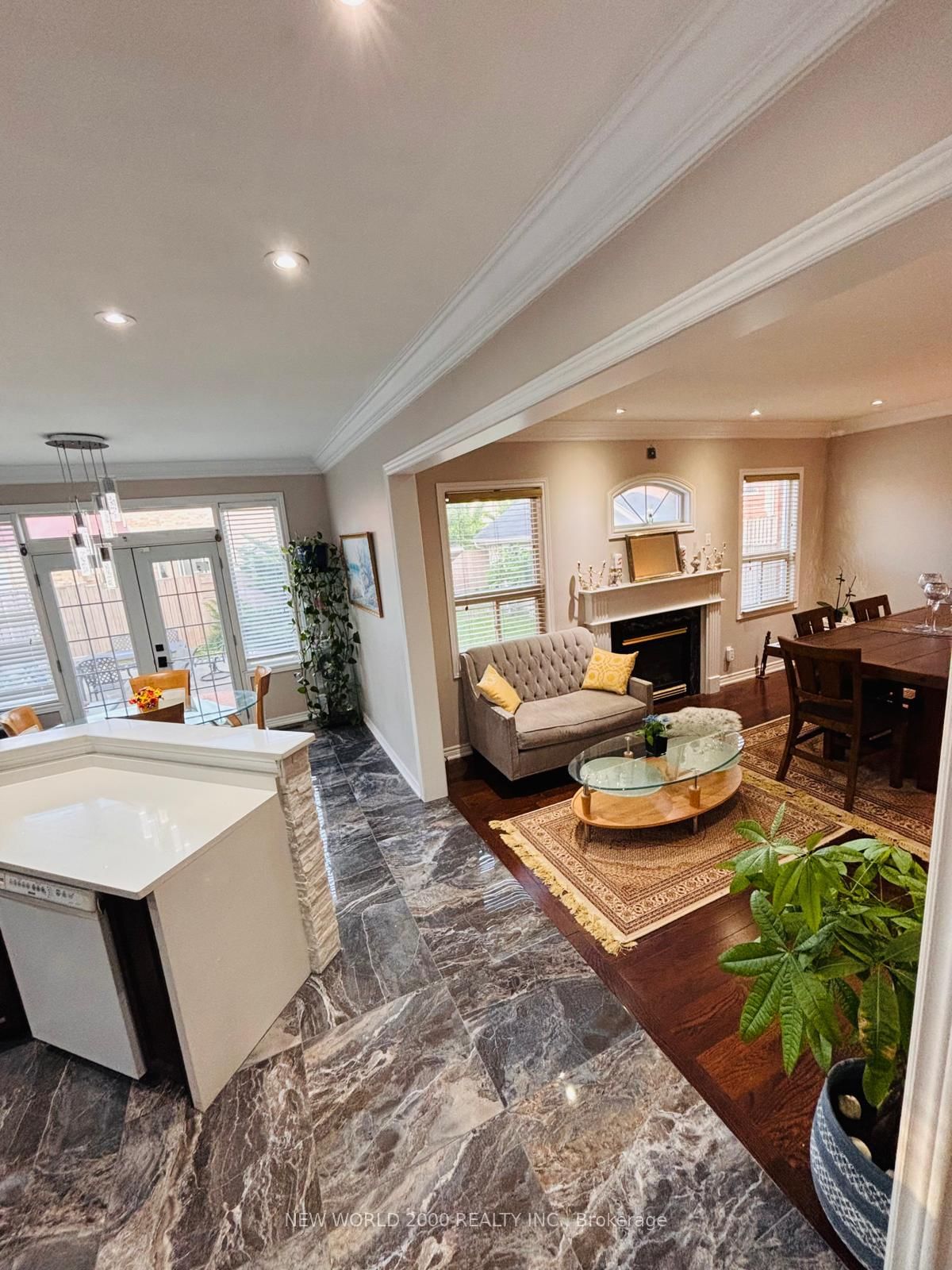 137 Fitzgerald Crescent • Milton, ON photo 5