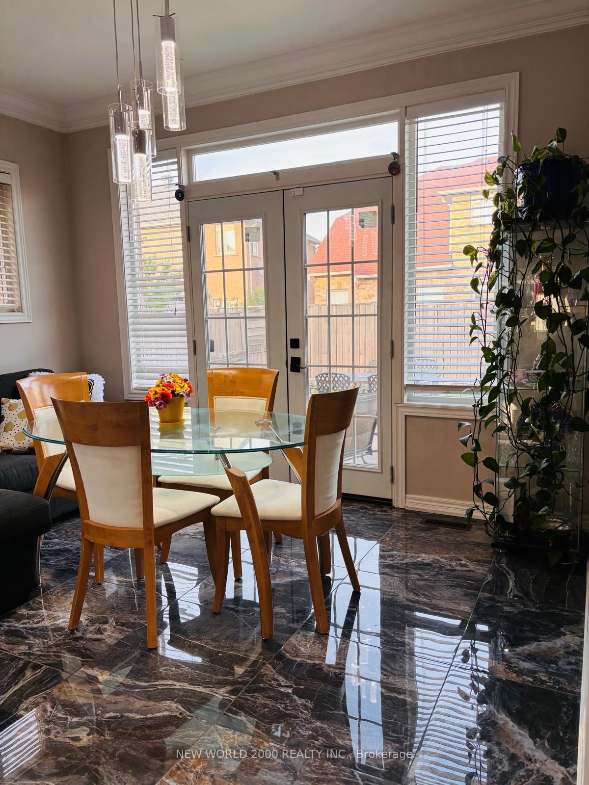 137 Fitzgerald Crescent • Milton, ON photo 8