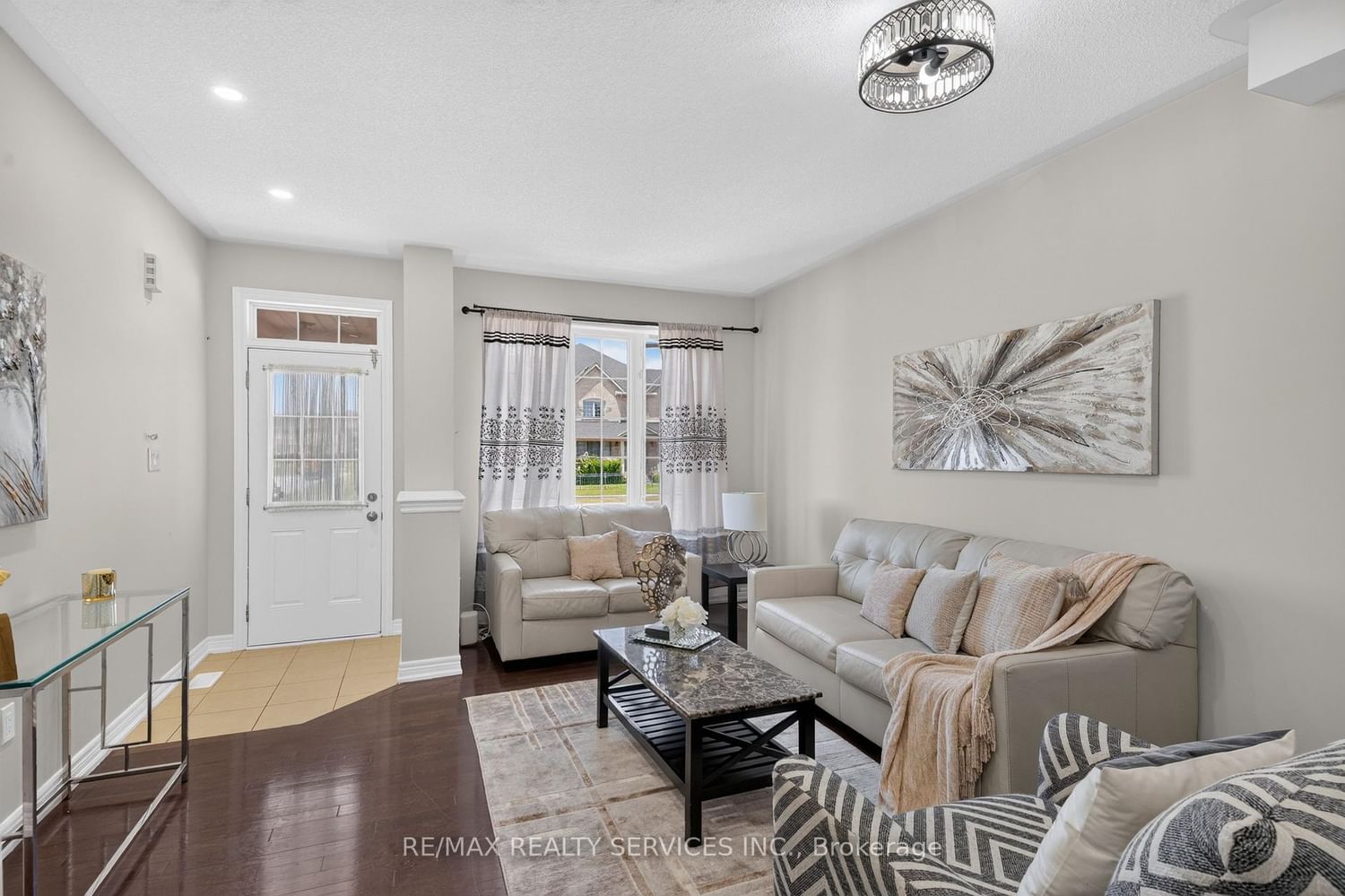 109 Bonnie Braes Drive N • Brampton, ON photo 4