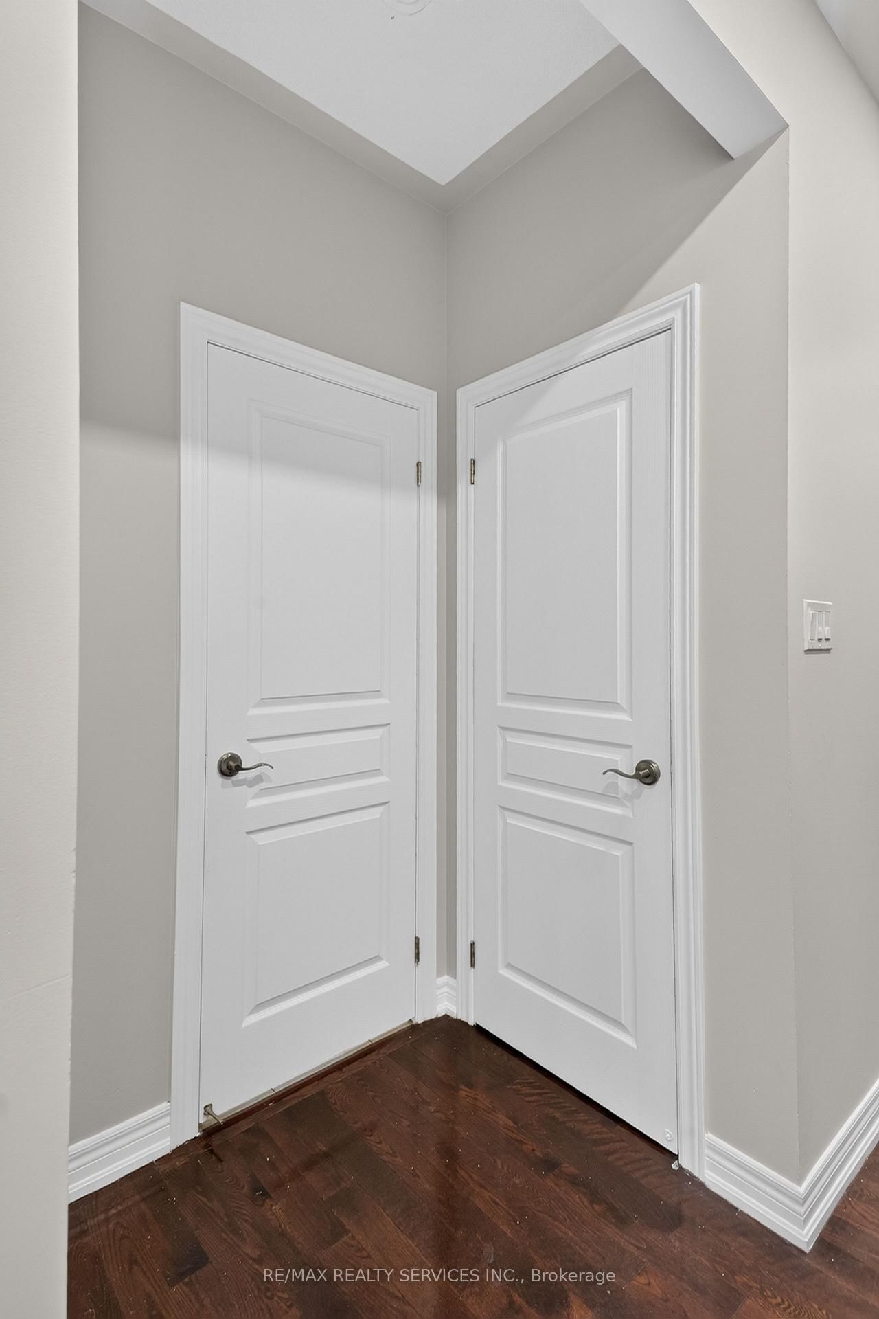 109 Bonnie Braes Drive N • Brampton, ON photo 5