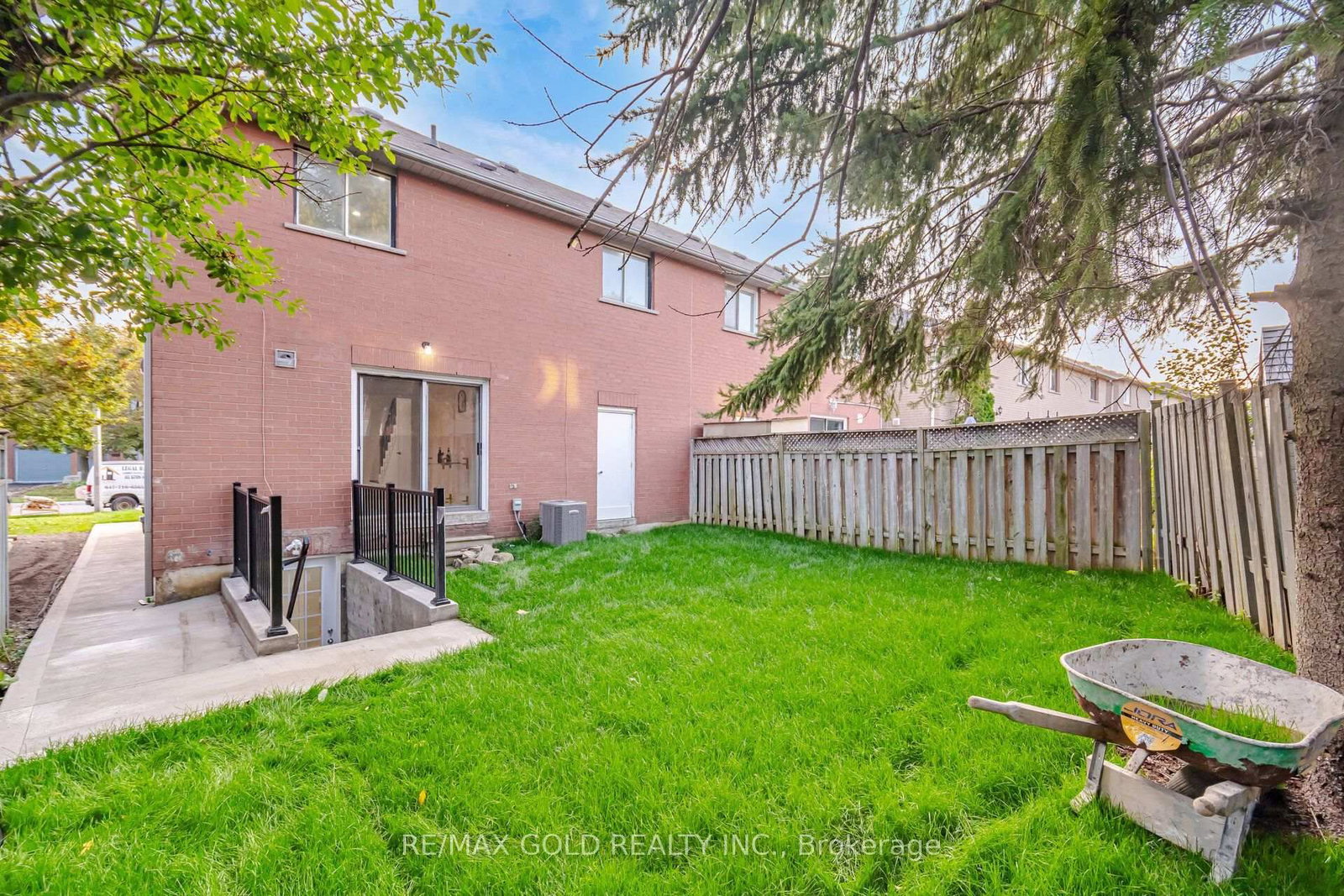 29 Fern Valley Crescent • Brampton, ON photo 45